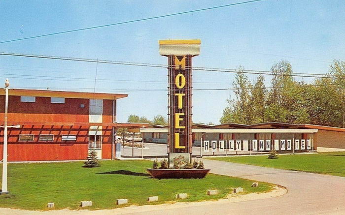 Holly Inn Motel - Old Postcard